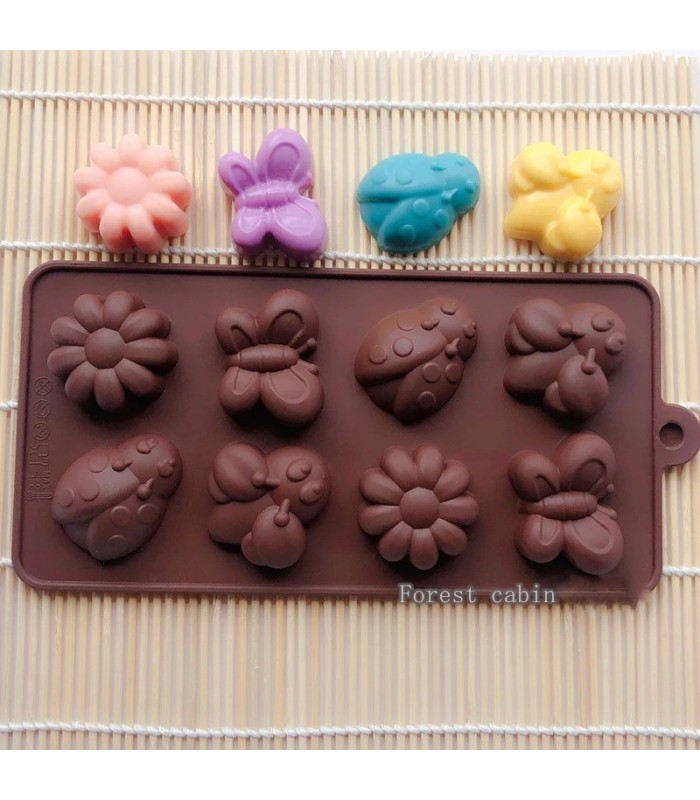 MOLDE DE SILICONA 8 MOLDE SURTIDO 21x11CM