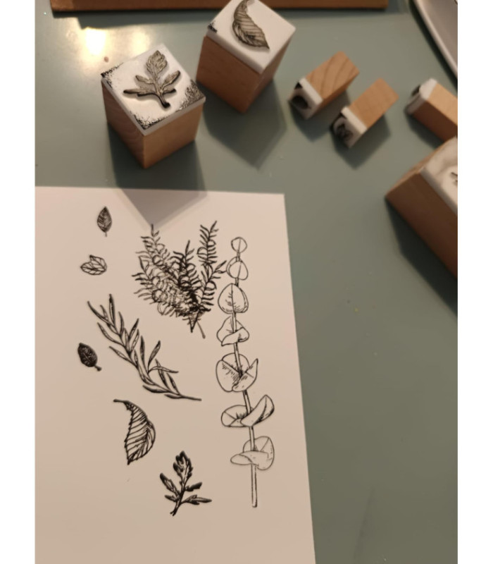 SELLO MADERA HOJAS Y FLOR 22PCS