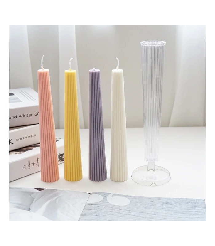 Molde acrílico cono acanalado 27x7.9cm