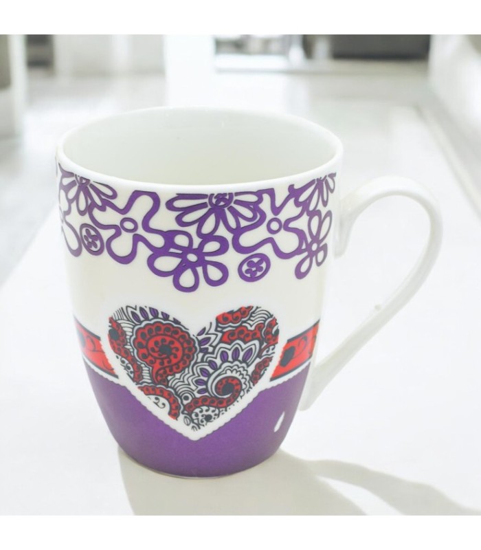 Taza con diseño corazón 8x10x5.5cm