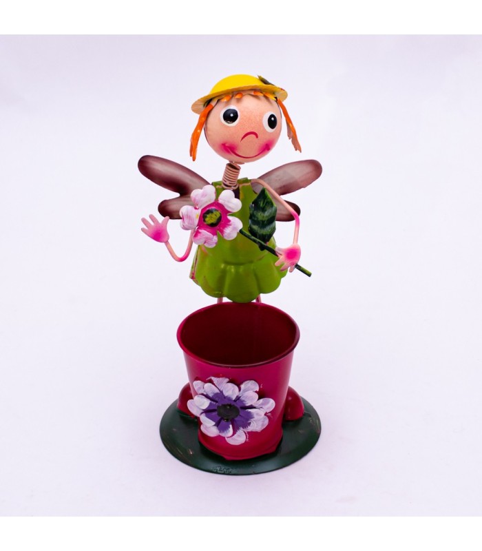 Figura muñeca con alas