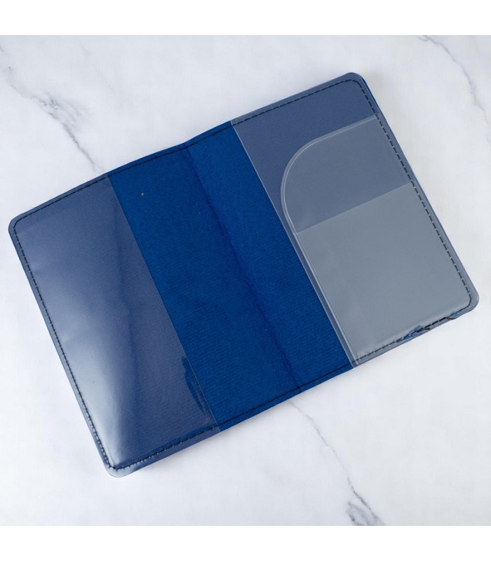 Porta tarjetero tipo pasaporte